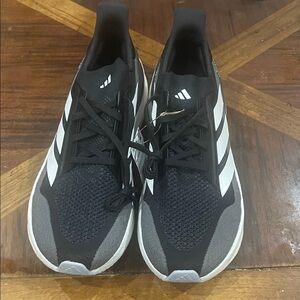 Adidas Ultraboost 5X (New)
No Box